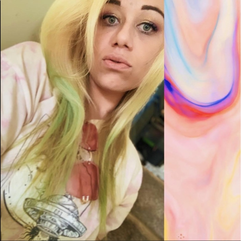 Meet your Posher, Kayla